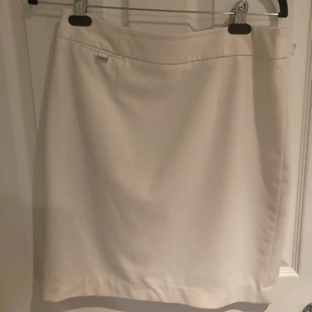 White pencil skirt